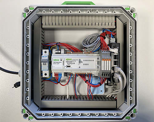 WAGO has chosen the Spelsberg GTi series of polycarbonate distribution boxes as a convenient and aesthetic housing solution to house transportable demo systems.